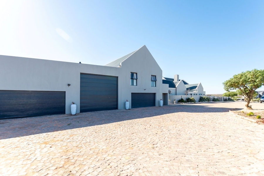 13 Bedroom Property for Sale in Olifantskop Western Cape
